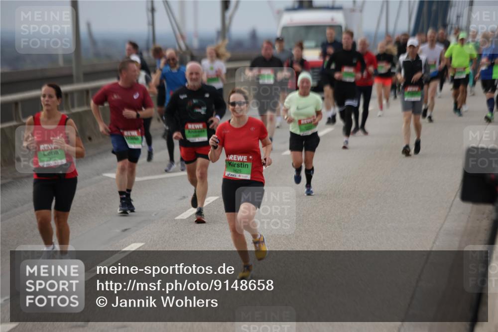 03.10.2025 - Köhlbrandbrückenlauf Jannik Wohlers http://msf.ph/oto/9148658 03.10.2025 15:52:50 Position 1 7872, 9425 meine-sportfotos.de