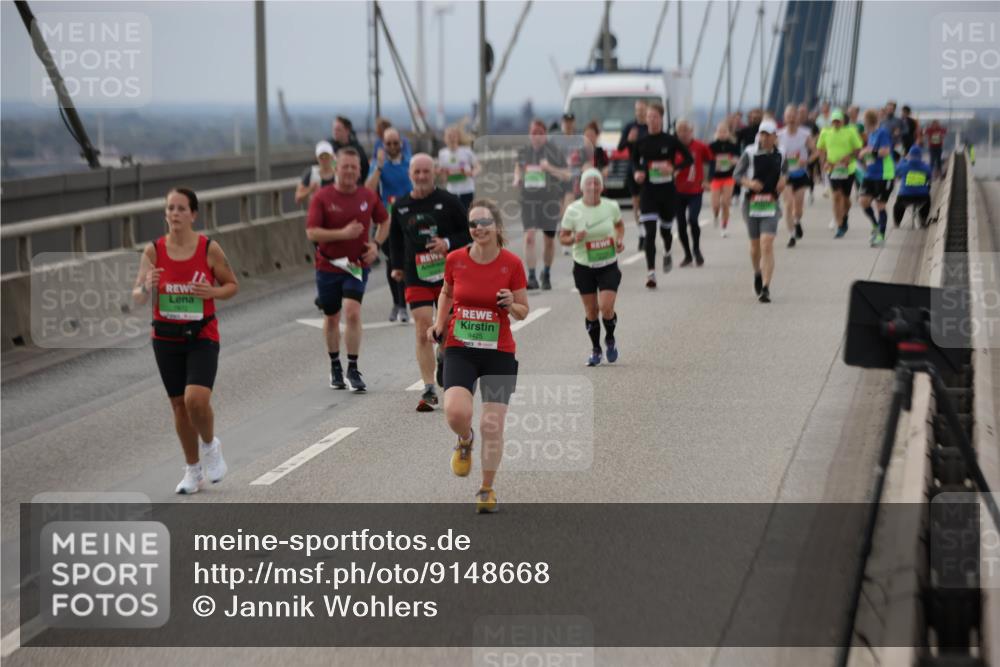 03.10.2025 - Köhlbrandbrückenlauf Jannik Wohlers http://msf.ph/oto/9148668 03.10.2025 15:52:50 Position 1 9425 meine-sportfotos.de