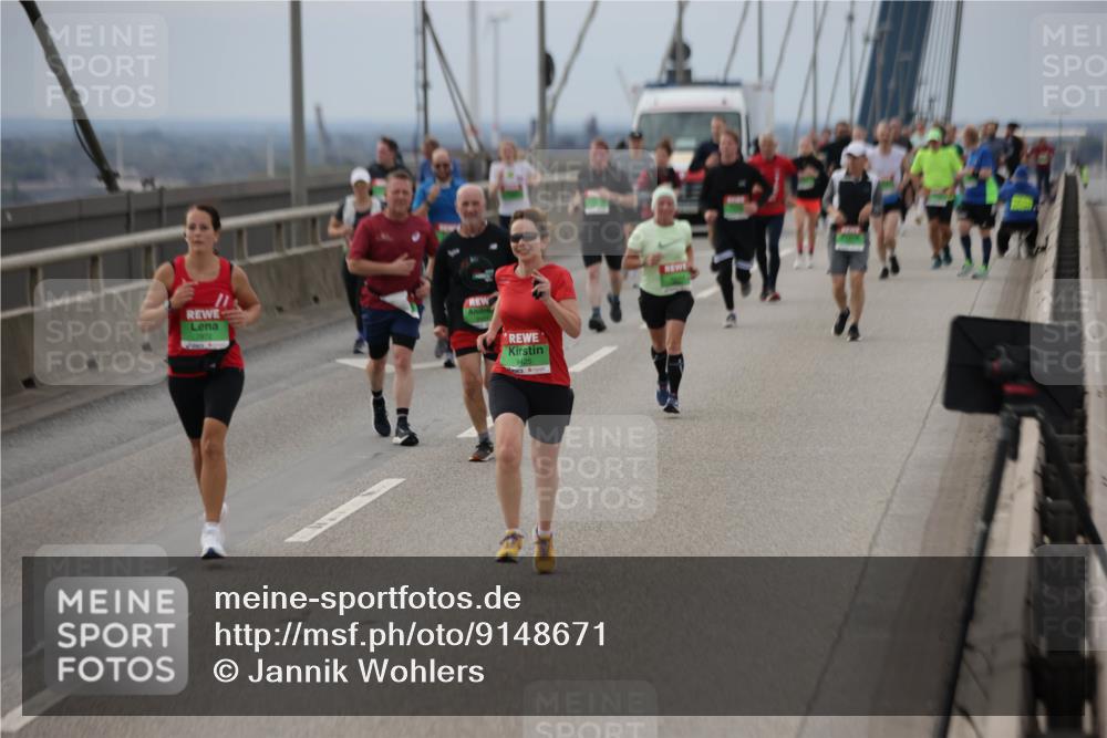 03.10.2025 - Köhlbrandbrückenlauf Jannik Wohlers http://msf.ph/oto/9148671 03.10.2025 15:52:50 Position 1 9425 meine-sportfotos.de
