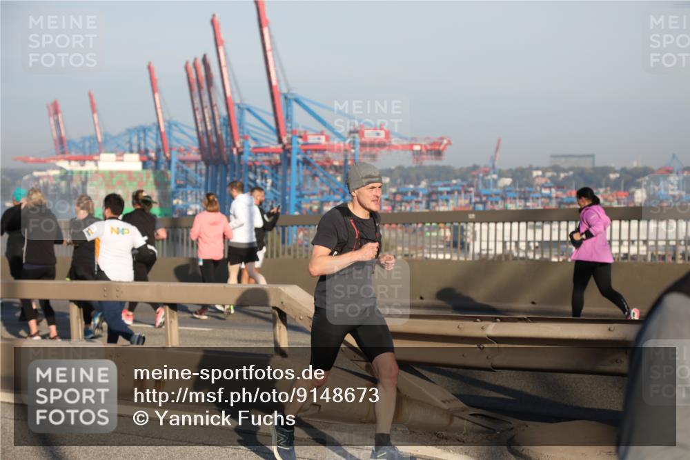 03.10.2025 - Köhlbrandbrückenlauf Yannick Fuchs http://msf.ph/oto/9148673 03.10.2025 08:40:10 Position 2  meine-sportfotos.de