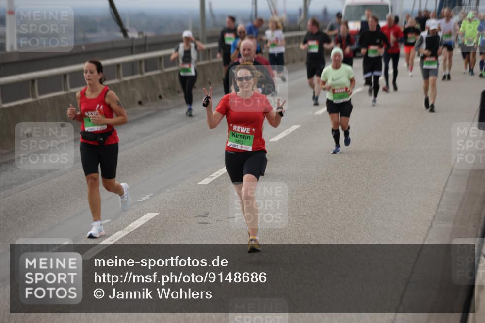 03.10.2025 - Köhlbrandbrückenlauf Jannik Wohlers http://msf.ph/oto/9148686 03.10.2025 15:52:52 Position 1 9425 meine-sportfotos.de