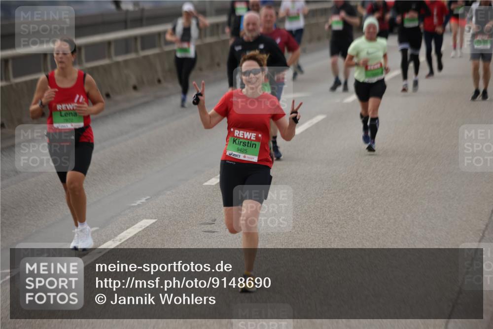 03.10.2025 - Köhlbrandbrückenlauf Jannik Wohlers http://msf.ph/oto/9148690 03.10.2025 15:52:52 Position 1 7872, 9425 meine-sportfotos.de