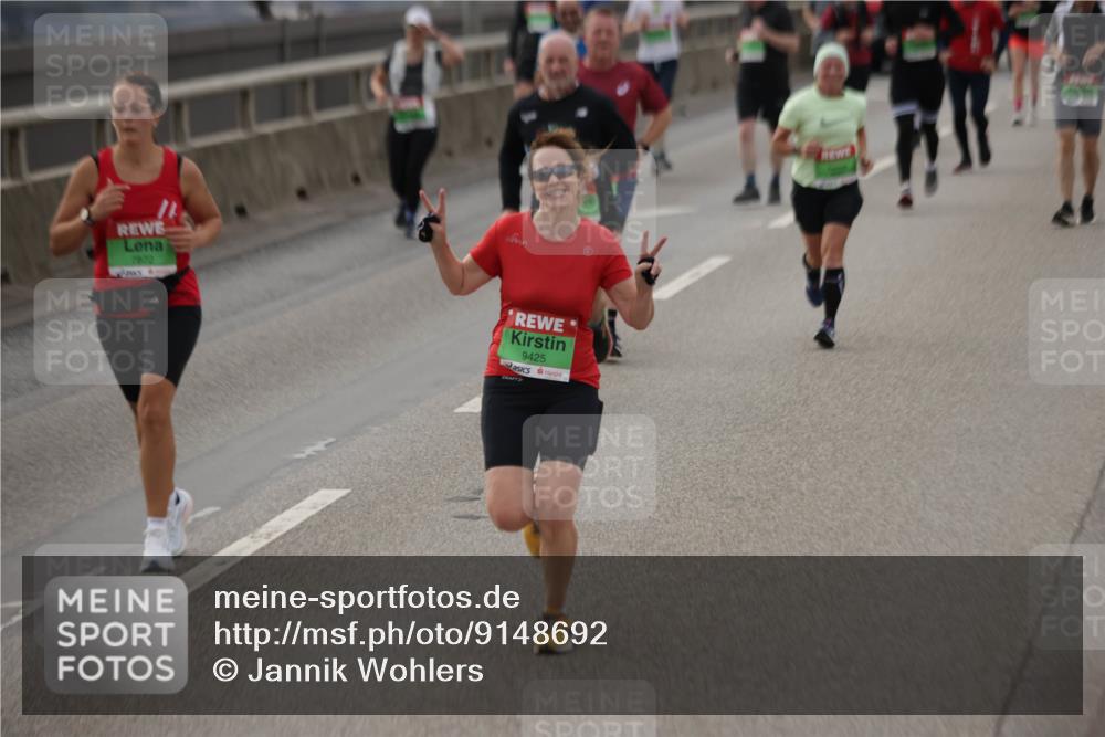 03.10.2025 - Köhlbrandbrückenlauf Jannik Wohlers http://msf.ph/oto/9148692 03.10.2025 15:52:52 Position 1 7872, 9425 meine-sportfotos.de