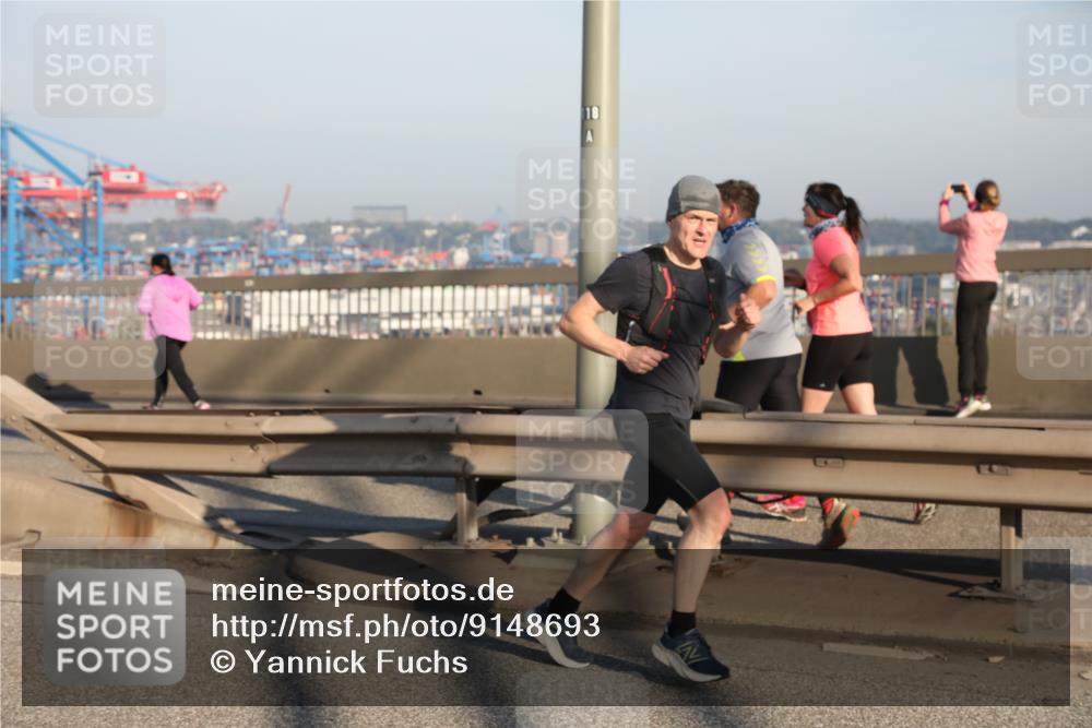03.10.2025 - Köhlbrandbrückenlauf Yannick Fuchs http://msf.ph/oto/9148693 03.10.2025 08:40:11 Position 2 18 meine-sportfotos.de