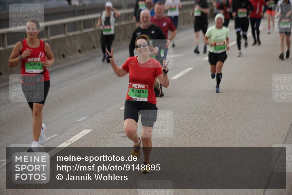 03.10.2025 - Köhlbrandbrückenlauf Jannik Wohlers http://msf.ph/oto/9148695 03.10.2025 15:52:52 Position 1 7870, 9425 meine-sportfotos.de