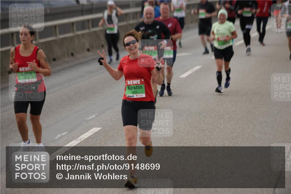03.10.2025 - Köhlbrandbrückenlauf Jannik Wohlers http://msf.ph/oto/9148699 03.10.2025 15:52:52 Position 1 7872, 9425 meine-sportfotos.de