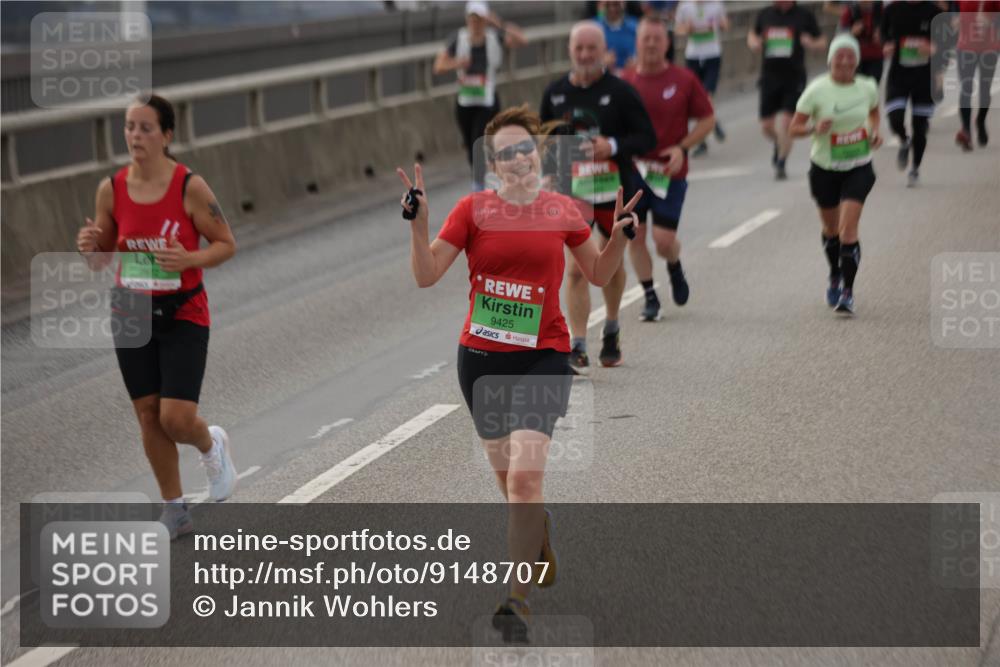 03.10.2025 - Köhlbrandbrückenlauf Jannik Wohlers http://msf.ph/oto/9148707 03.10.2025 15:52:52 Position 1 7872, 9425 meine-sportfotos.de