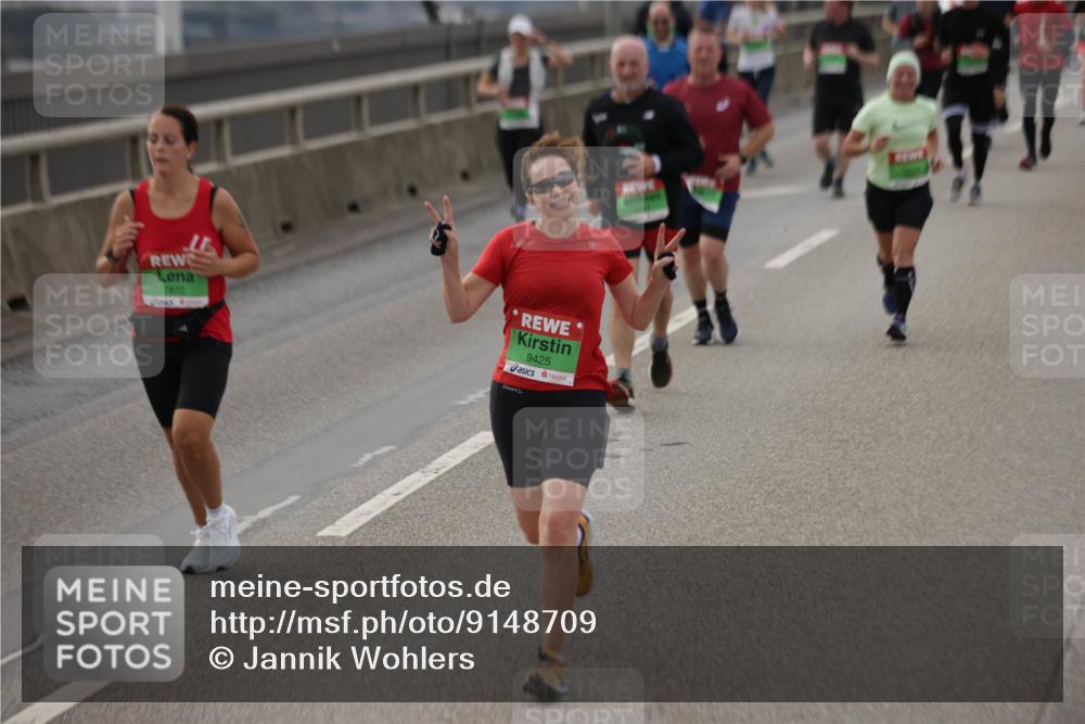 03.10.2025 - Köhlbrandbrückenlauf Jannik Wohlers http://msf.ph/oto/9148709 03.10.2025 15:52:53 Position 1 7872, 9425 meine-sportfotos.de