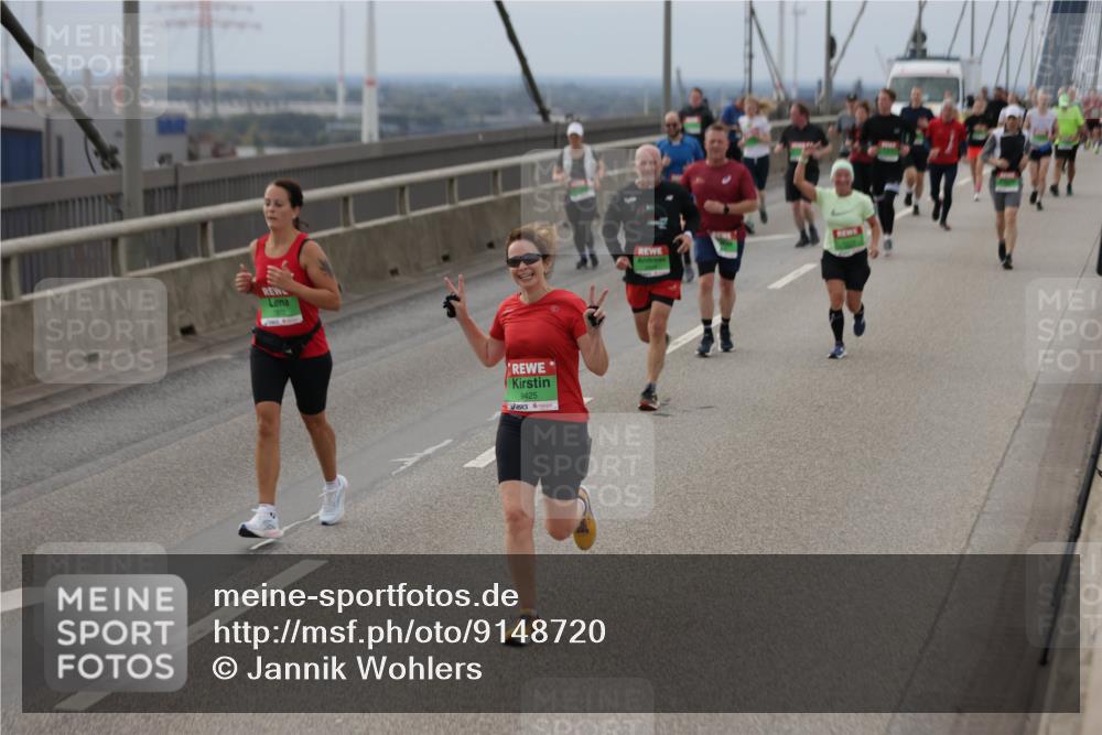 03.10.2025 - Köhlbrandbrückenlauf Jannik Wohlers http://msf.ph/oto/9148720 03.10.2025 15:52:53 Position 1 9425 meine-sportfotos.de