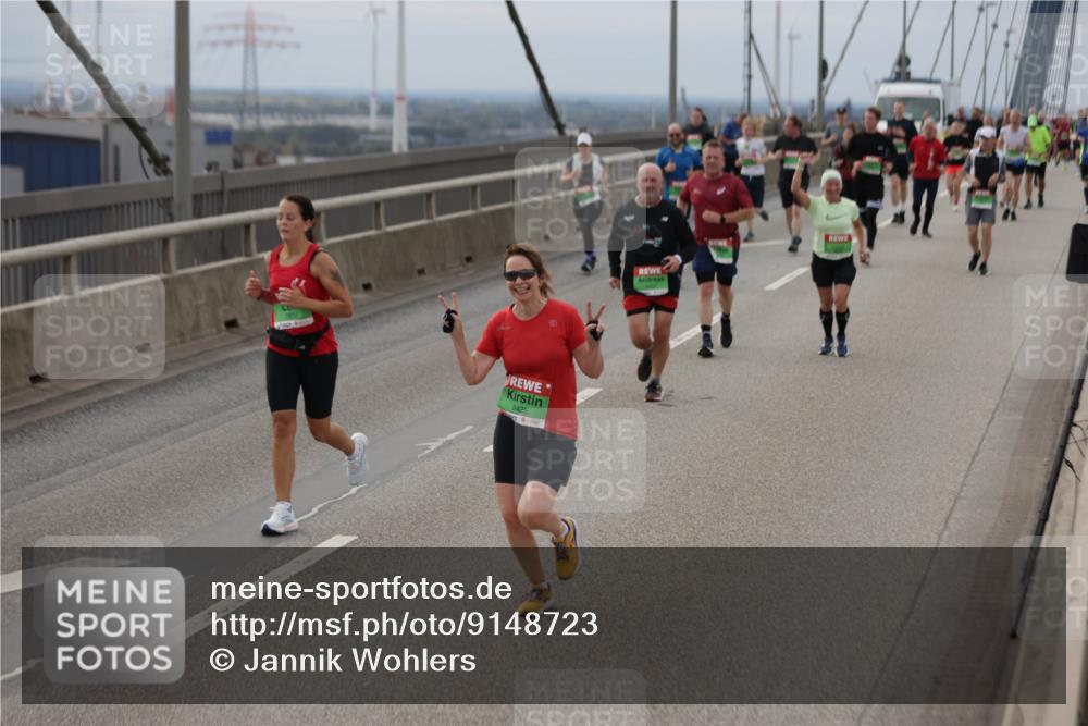 03.10.2025 - Köhlbrandbrückenlauf Jannik Wohlers http://msf.ph/oto/9148723 03.10.2025 15:52:53 Position 1 9425 meine-sportfotos.de