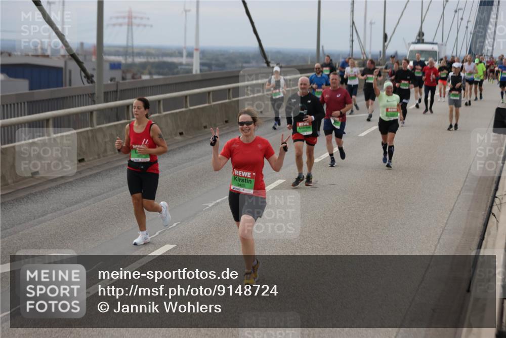 03.10.2025 - Köhlbrandbrückenlauf Jannik Wohlers http://msf.ph/oto/9148724 03.10.2025 15:52:53 Position 1 9425 meine-sportfotos.de