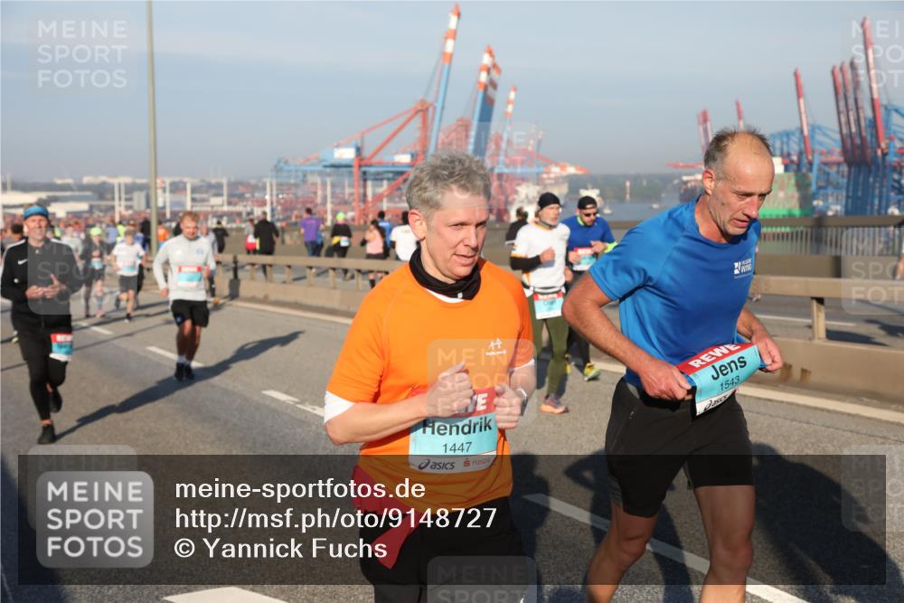 03.10.2025 - Köhlbrandbrückenlauf Yannick Fuchs http://msf.ph/oto/9148727 03.10.2025 08:40:14 Position 2 1447, 1543 meine-sportfotos.de