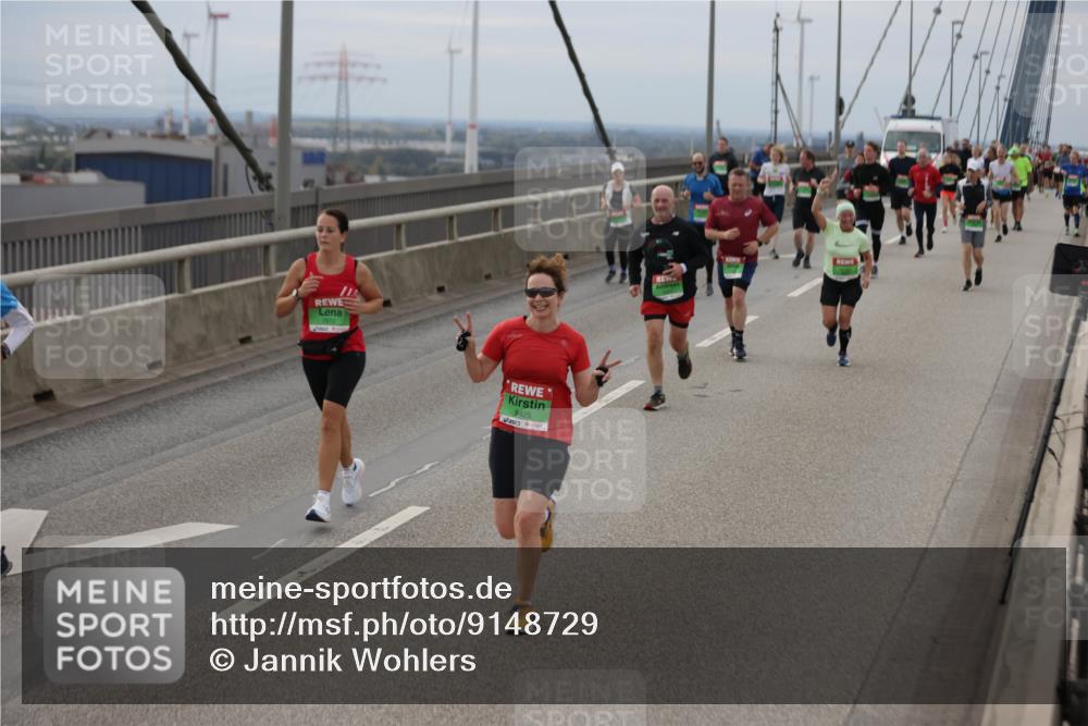 03.10.2025 - Köhlbrandbrückenlauf Jannik Wohlers http://msf.ph/oto/9148729 03.10.2025 15:52:53 Position 1 114, 9425 meine-sportfotos.de