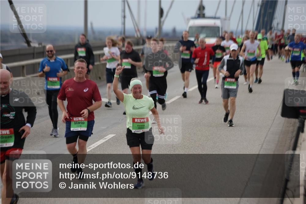 03.10.2025 - Köhlbrandbrückenlauf Jannik Wohlers http://msf.ph/oto/9148736 03.10.2025 15:52:54 Position 1 7376, 9682 meine-sportfotos.de
