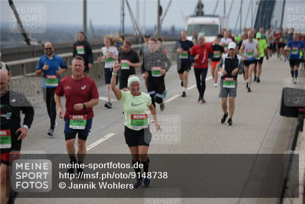 03.10.2025 - Köhlbrandbrückenlauf Jannik Wohlers http://msf.ph/oto/9148738 03.10.2025 15:52:54 Position 1 7376, 9682 meine-sportfotos.de