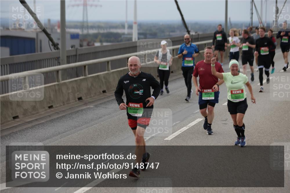 03.10.2025 - Köhlbrandbrückenlauf Jannik Wohlers http://msf.ph/oto/9148747 03.10.2025 15:52:55 Position 1 9424, 7376 meine-sportfotos.de