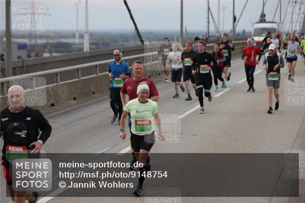 03.10.2025 - Köhlbrandbrückenlauf Jannik Wohlers http://msf.ph/oto/9148754 03.10.2025 15:52:56 Position 1 9424, 9682 meine-sportfotos.de