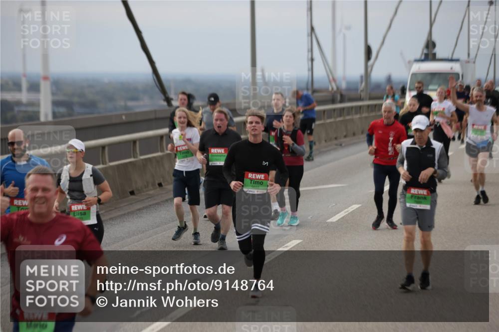 03.10.2025 - Köhlbrandbrückenlauf Jannik Wohlers http://msf.ph/oto/9148764 03.10.2025 15:52:57 Position 1 7977, 9655 meine-sportfotos.de