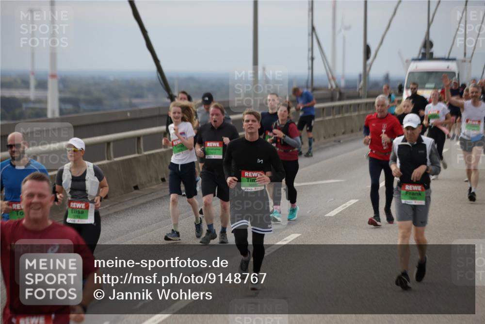 03.10.2025 - Köhlbrandbrückenlauf Jannik Wohlers http://msf.ph/oto/9148767 03.10.2025 15:52:57 Position 1 7735, 9655 meine-sportfotos.de