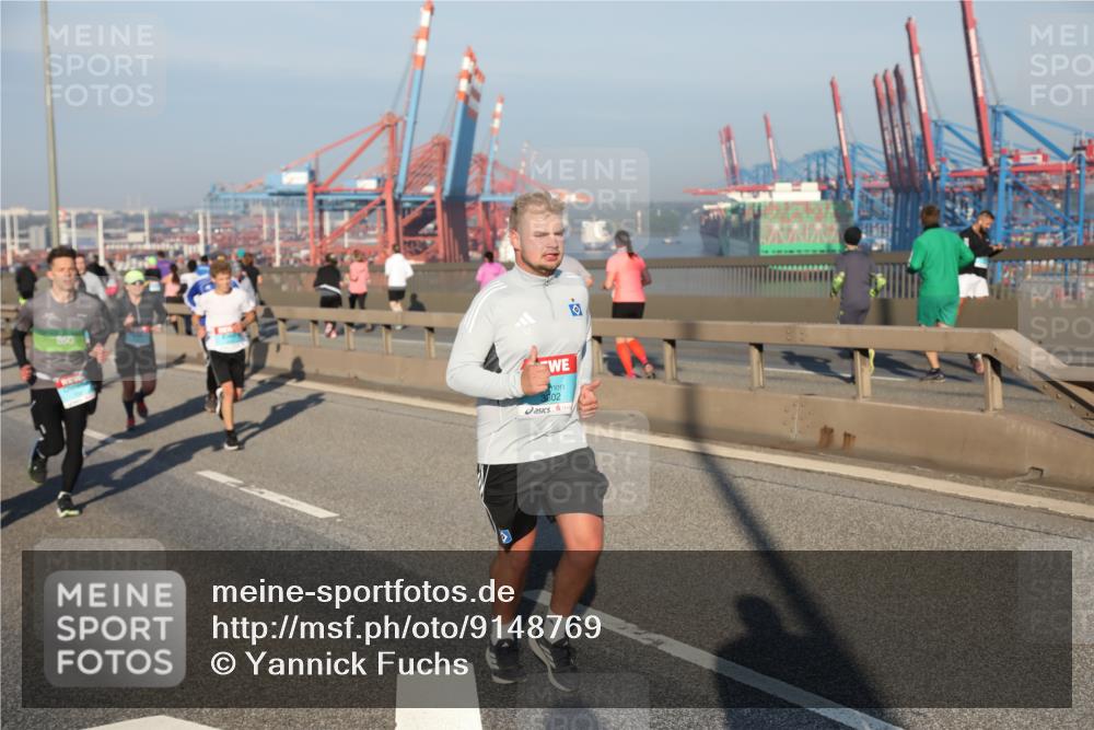 03.10.2025 - Köhlbrandbrückenlauf Yannick Fuchs http://msf.ph/oto/9148769 03.10.2025 08:40:17 Position 2 3802 meine-sportfotos.de