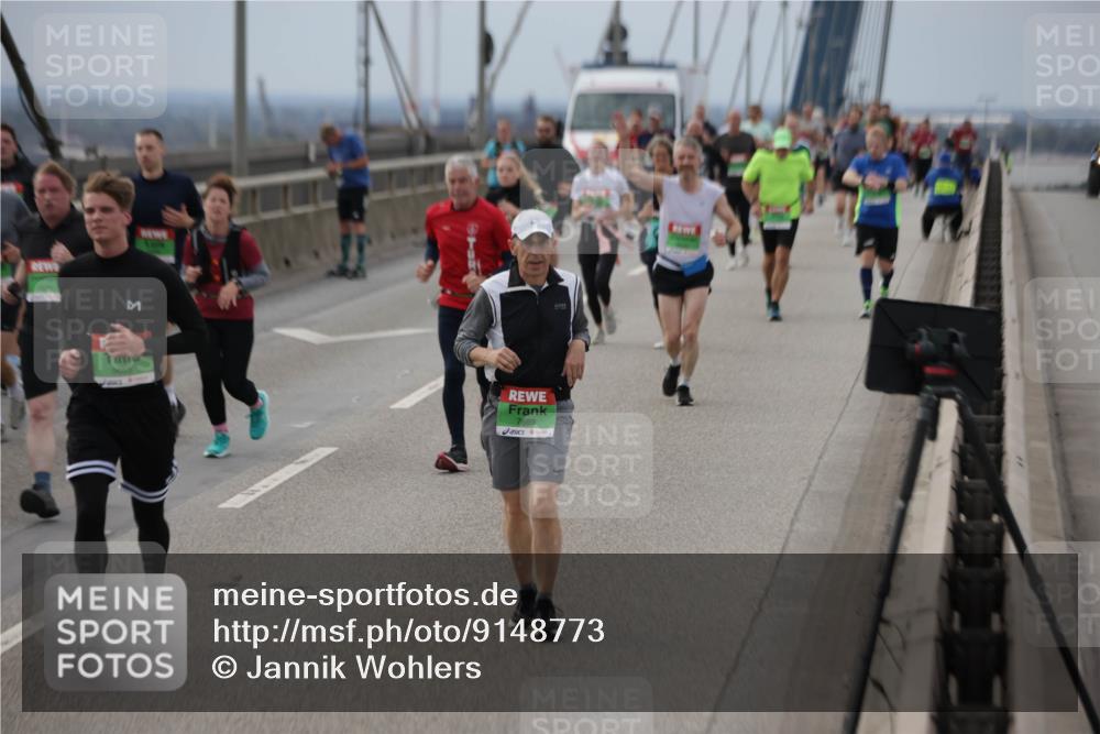 03.10.2025 - Köhlbrandbrückenlauf Jannik Wohlers http://msf.ph/oto/9148773 03.10.2025 15:52:58 Position 1 9655, 7689 meine-sportfotos.de