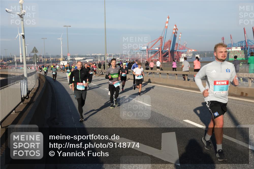 03.10.2025 - Köhlbrandbrückenlauf Yannick Fuchs http://msf.ph/oto/9148774 03.10.2025 08:40:17 Position 2 3802 meine-sportfotos.de