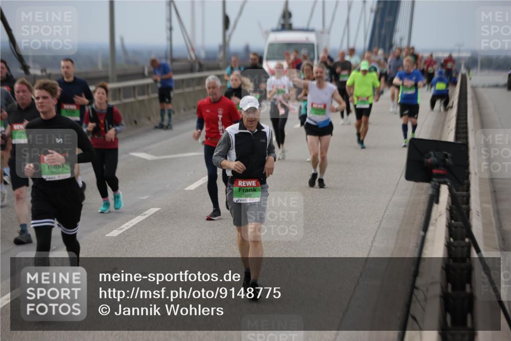 03.10.2025 - Köhlbrandbrückenlauf Jannik Wohlers http://msf.ph/oto/9148775 03.10.2025 15:52:58 Position 1 9655, 7689 meine-sportfotos.de