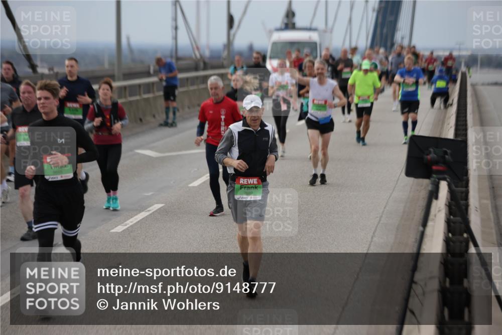 03.10.2025 - Köhlbrandbrückenlauf Jannik Wohlers http://msf.ph/oto/9148777 03.10.2025 15:52:58 Position 1 9655, 7689 meine-sportfotos.de