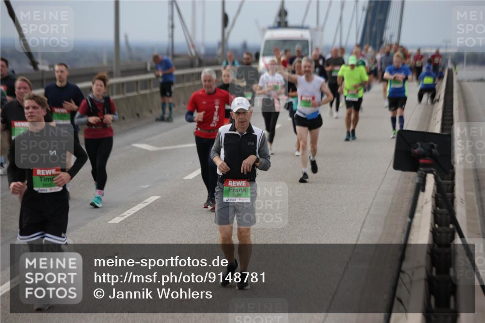 03.10.2025 - Köhlbrandbrückenlauf Jannik Wohlers http://msf.ph/oto/9148781 03.10.2025 15:52:58 Position 1 7689 meine-sportfotos.de