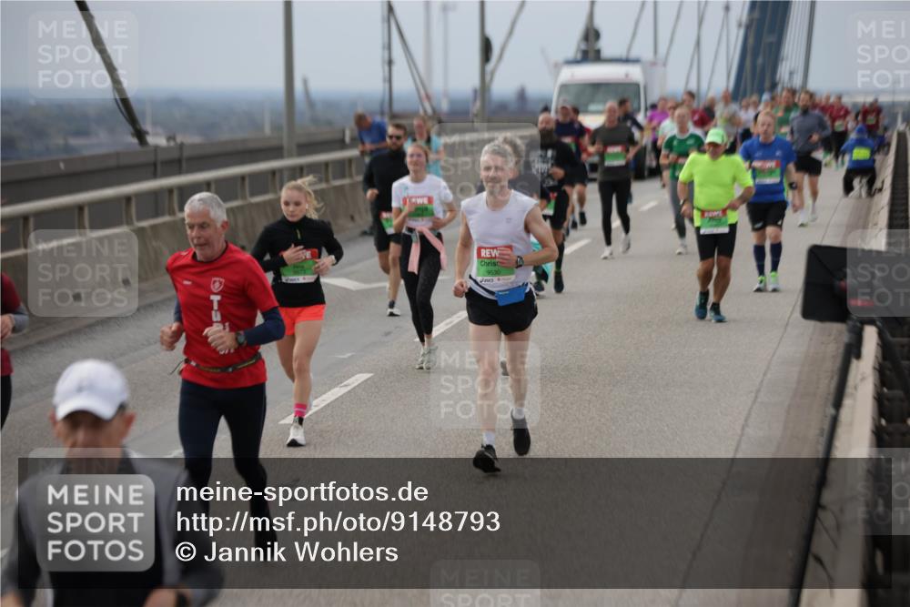 03.10.2025 - Köhlbrandbrückenlauf Jannik Wohlers http://msf.ph/oto/9148793 03.10.2025 15:53:01 Position 1 9530 meine-sportfotos.de