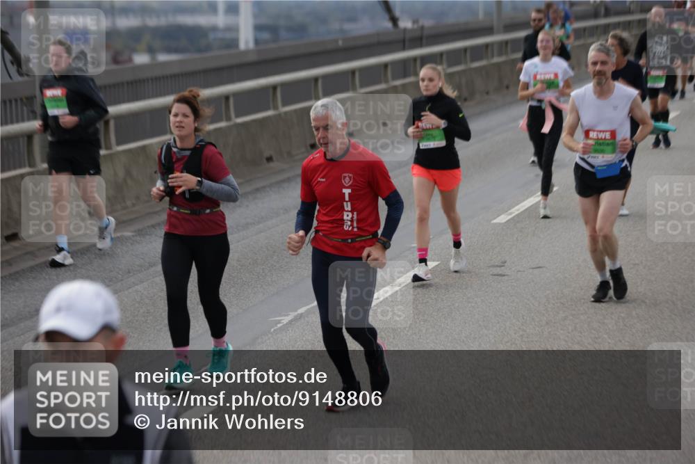 03.10.2025 - Köhlbrandbrückenlauf Jannik Wohlers http://msf.ph/oto/9148806 03.10.2025 15:53:02 Position 1 9500 meine-sportfotos.de