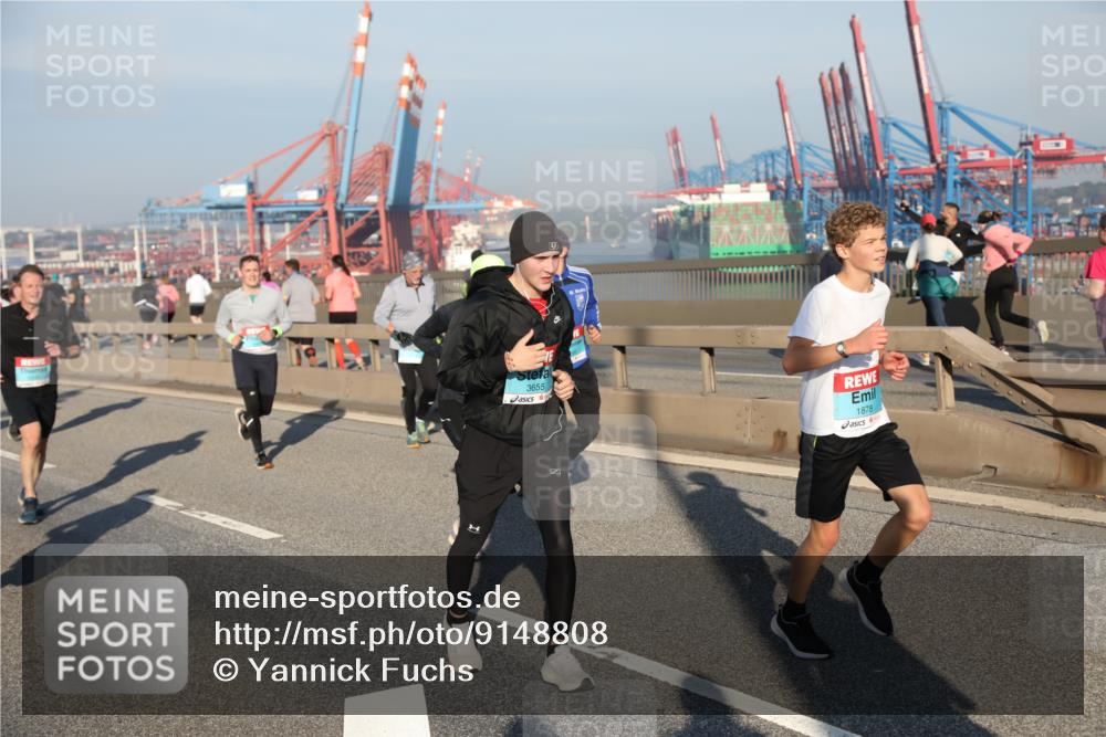 03.10.2025 - Köhlbrandbrückenlauf Yannick Fuchs http://msf.ph/oto/9148808 03.10.2025 08:40:20 Position 2 3655, 1878 meine-sportfotos.de