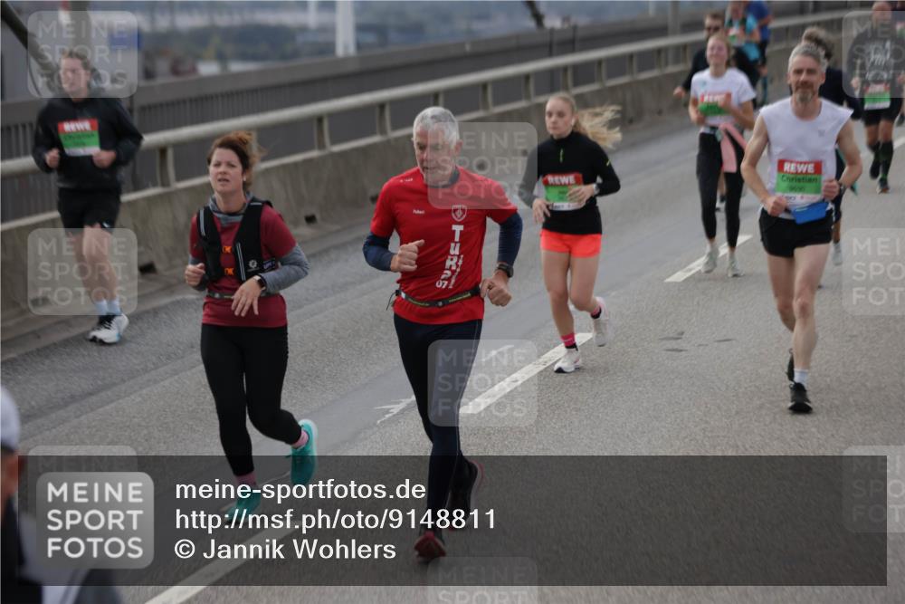 03.10.2025 - Köhlbrandbrückenlauf Jannik Wohlers http://msf.ph/oto/9148811 03.10.2025 15:53:02 Position 1 9530 meine-sportfotos.de