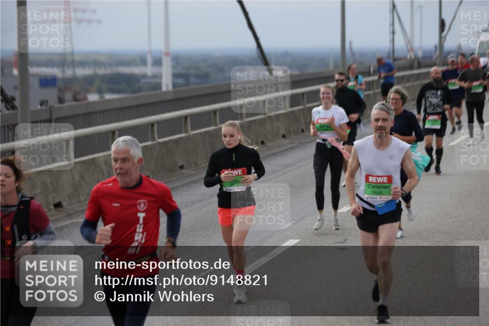 03.10.2025 - Köhlbrandbrückenlauf Jannik Wohlers http://msf.ph/oto/9148821 03.10.2025 15:53:03 Position 1 9673, 9530 meine-sportfotos.de