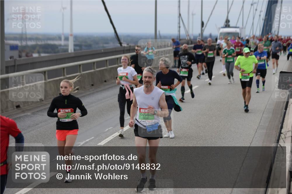 03.10.2025 - Köhlbrandbrückenlauf Jannik Wohlers http://msf.ph/oto/9148832 03.10.2025 15:53:04 Position 1 9530 meine-sportfotos.de