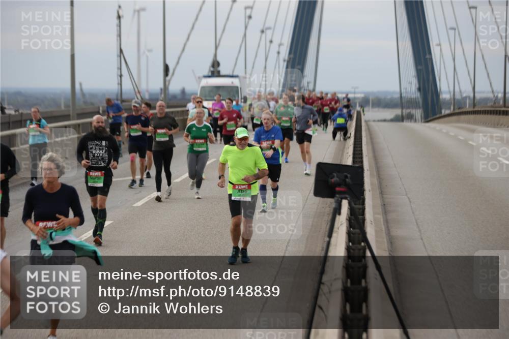 03.10.2025 - Köhlbrandbrückenlauf Jannik Wohlers http://msf.ph/oto/9148839 03.10.2025 15:53:05 Position 1  meine-sportfotos.de
