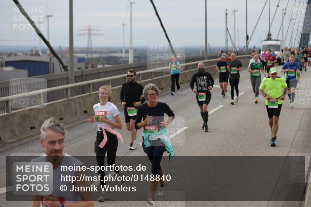03.10.2025 - Köhlbrandbrückenlauf Jannik Wohlers http://msf.ph/oto/9148840 03.10.2025 15:53:06 Position 1  meine-sportfotos.de