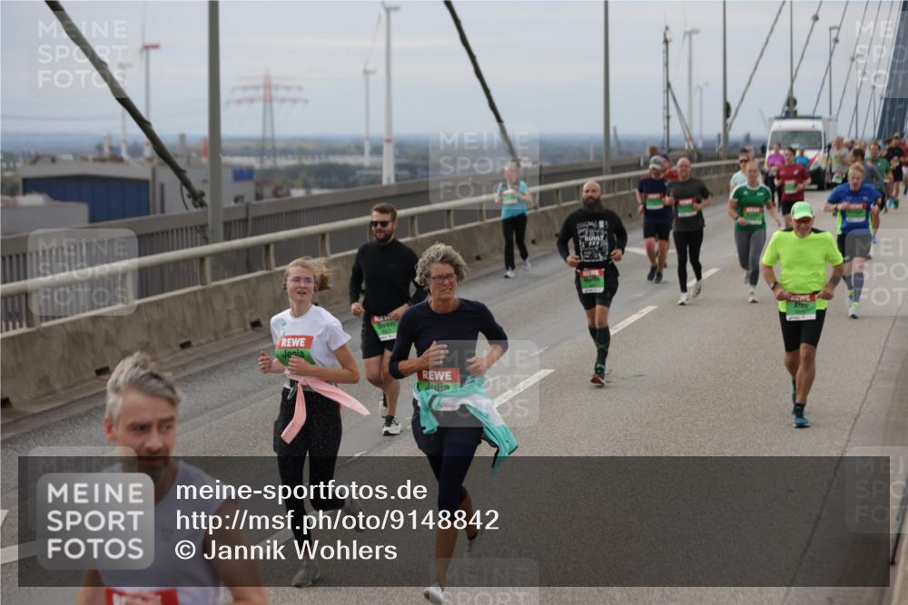 03.10.2025 - Köhlbrandbrückenlauf Jannik Wohlers http://msf.ph/oto/9148842 03.10.2025 15:53:07 Position 1  meine-sportfotos.de