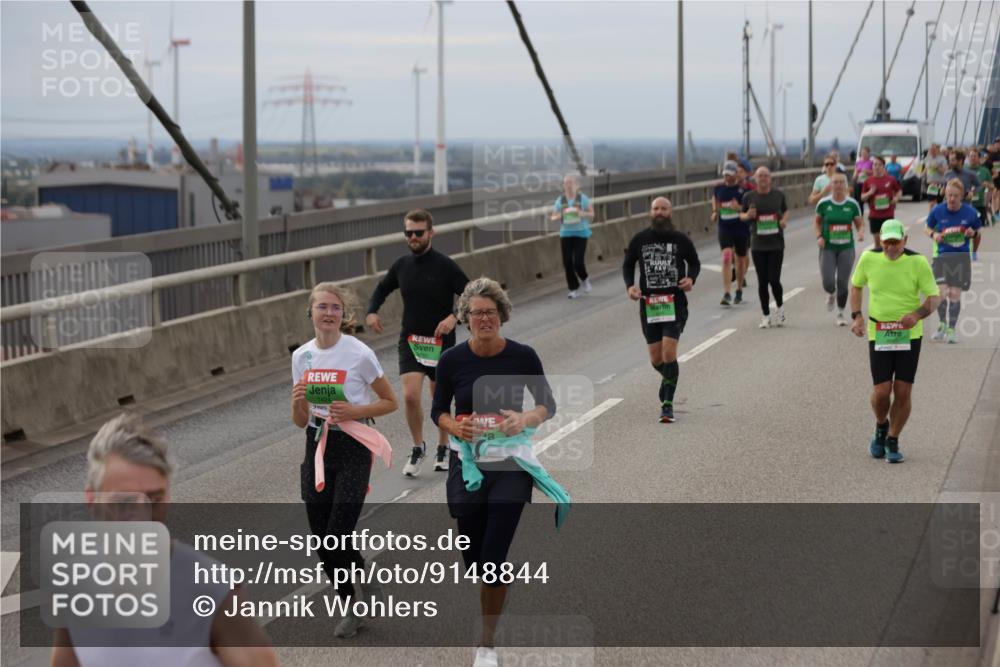 03.10.2025 - Köhlbrandbrückenlauf Jannik Wohlers http://msf.ph/oto/9148844 03.10.2025 15:53:07 Position 1  meine-sportfotos.de