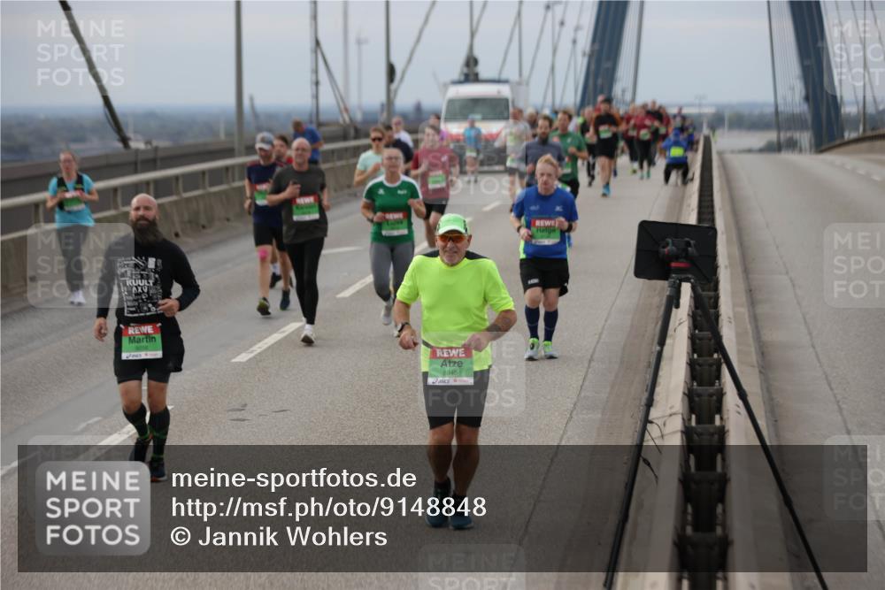 03.10.2025 - Köhlbrandbrückenlauf Jannik Wohlers http://msf.ph/oto/9148848 03.10.2025 15:53:07 Position 1 8845 meine-sportfotos.de