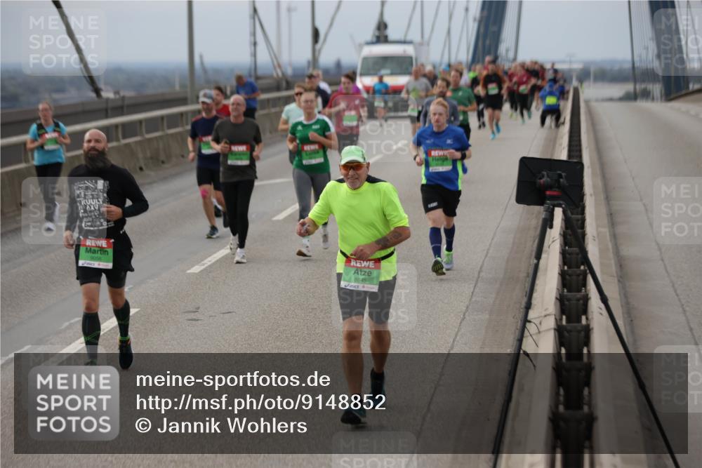 03.10.2025 - Köhlbrandbrückenlauf Jannik Wohlers http://msf.ph/oto/9148852 03.10.2025 15:53:08 Position 1 9056, 8845 meine-sportfotos.de