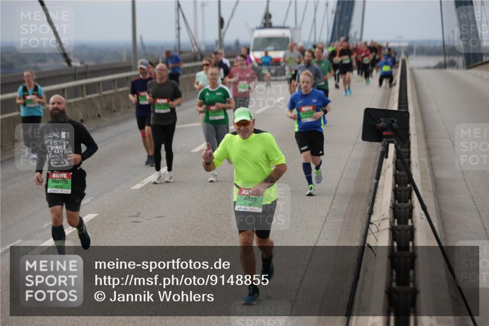 03.10.2025 - Köhlbrandbrückenlauf Jannik Wohlers http://msf.ph/oto/9148855 03.10.2025 15:53:08 Position 1 8845 meine-sportfotos.de
