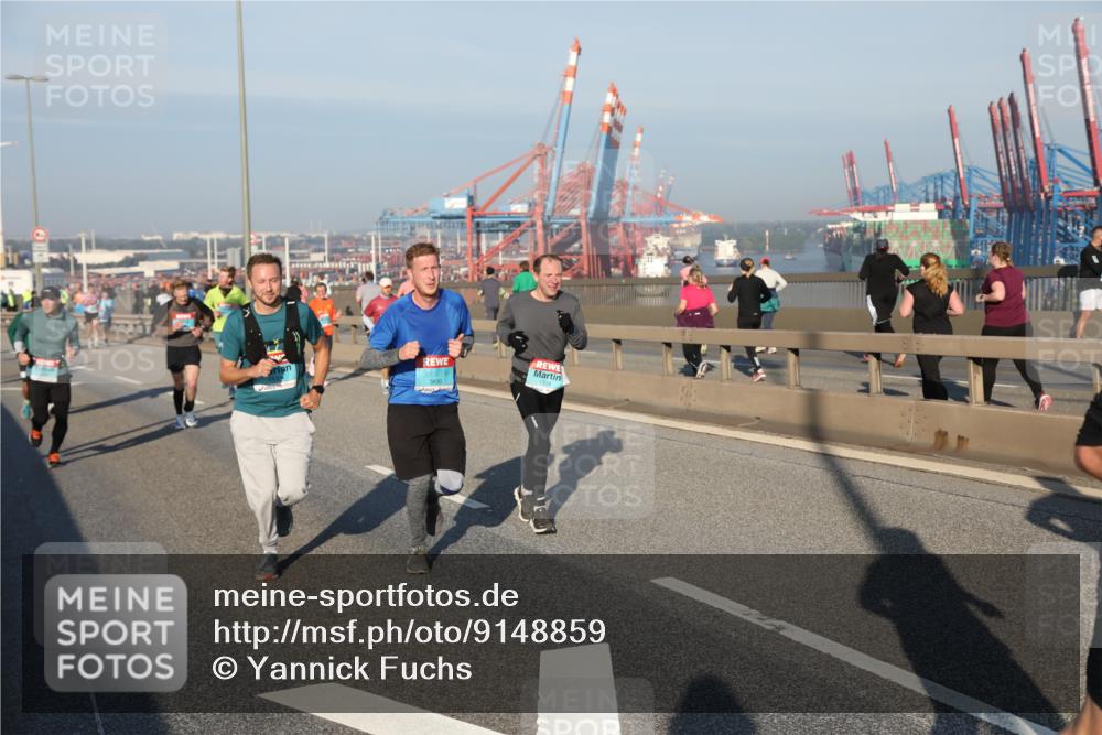 03.10.2025 - Köhlbrandbrückenlauf Yannick Fuchs http://msf.ph/oto/9148859 03.10.2025 08:40:23 Position 2  meine-sportfotos.de