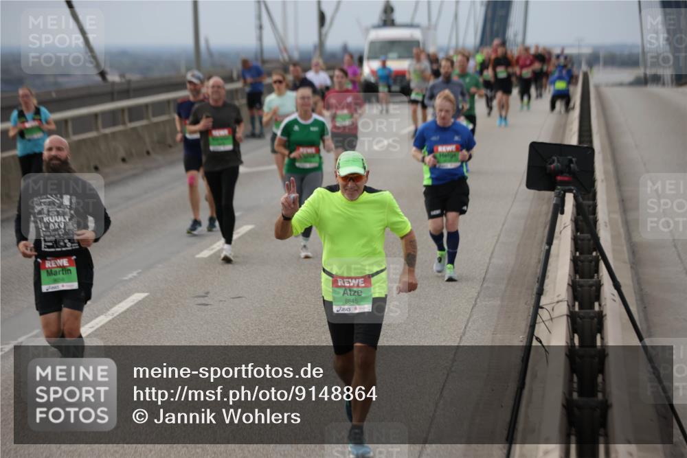 03.10.2025 - Köhlbrandbrückenlauf Jannik Wohlers http://msf.ph/oto/9148864 03.10.2025 15:53:08 Position 1 8845 meine-sportfotos.de