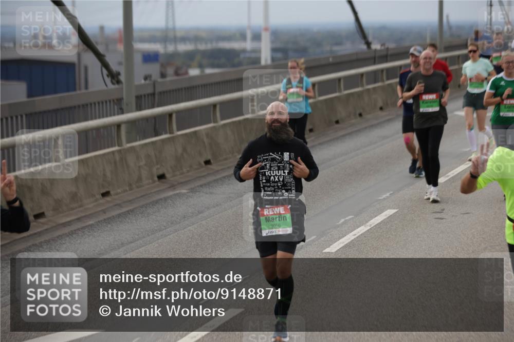 03.10.2025 - Köhlbrandbrückenlauf Jannik Wohlers http://msf.ph/oto/9148871 03.10.2025 15:53:09 Position 1 9056 meine-sportfotos.de