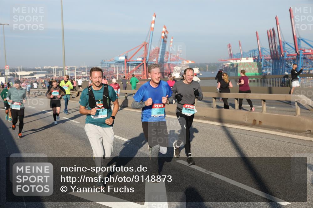 03.10.2025 - Köhlbrandbrückenlauf Yannick Fuchs http://msf.ph/oto/9148873 03.10.2025 08:40:24 Position 2 533, 3830, 1308 meine-sportfotos.de