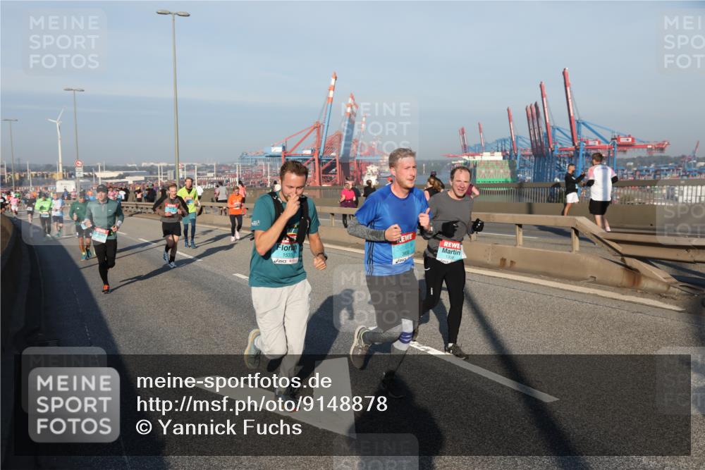 03.10.2025 - Köhlbrandbrückenlauf Yannick Fuchs http://msf.ph/oto/9148878 03.10.2025 08:40:24 Position 2 1533, 3830 meine-sportfotos.de