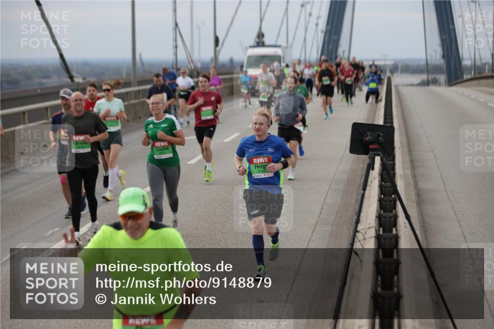 03.10.2025 - Köhlbrandbrückenlauf Jannik Wohlers http://msf.ph/oto/9148879 03.10.2025 15:53:10 Position 1 9134 meine-sportfotos.de