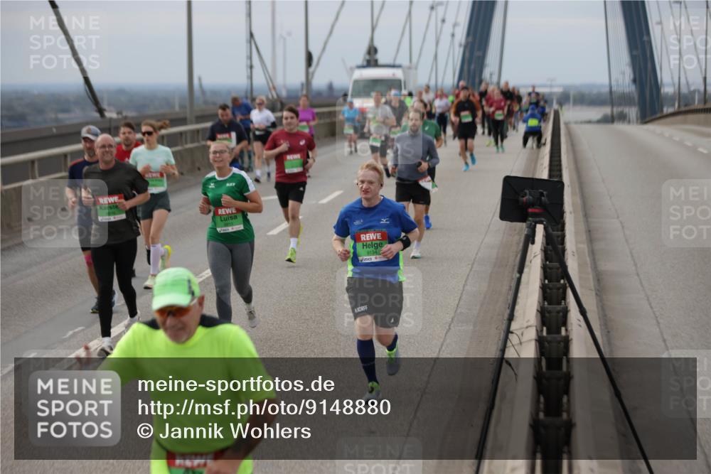 03.10.2025 - Köhlbrandbrückenlauf Jannik Wohlers http://msf.ph/oto/9148880 03.10.2025 15:53:10 Position 1 6815, 9134 meine-sportfotos.de