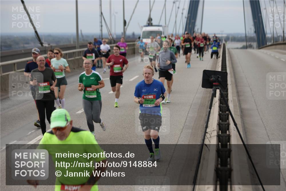 03.10.2025 - Köhlbrandbrückenlauf Jannik Wohlers http://msf.ph/oto/9148884 03.10.2025 15:53:10 Position 1 277, 8815, 9134 meine-sportfotos.de